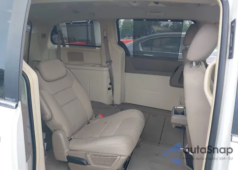 2009 Chrysler Town & Country Touring из США, поврежденный, VIN 2A8HR54139R617896